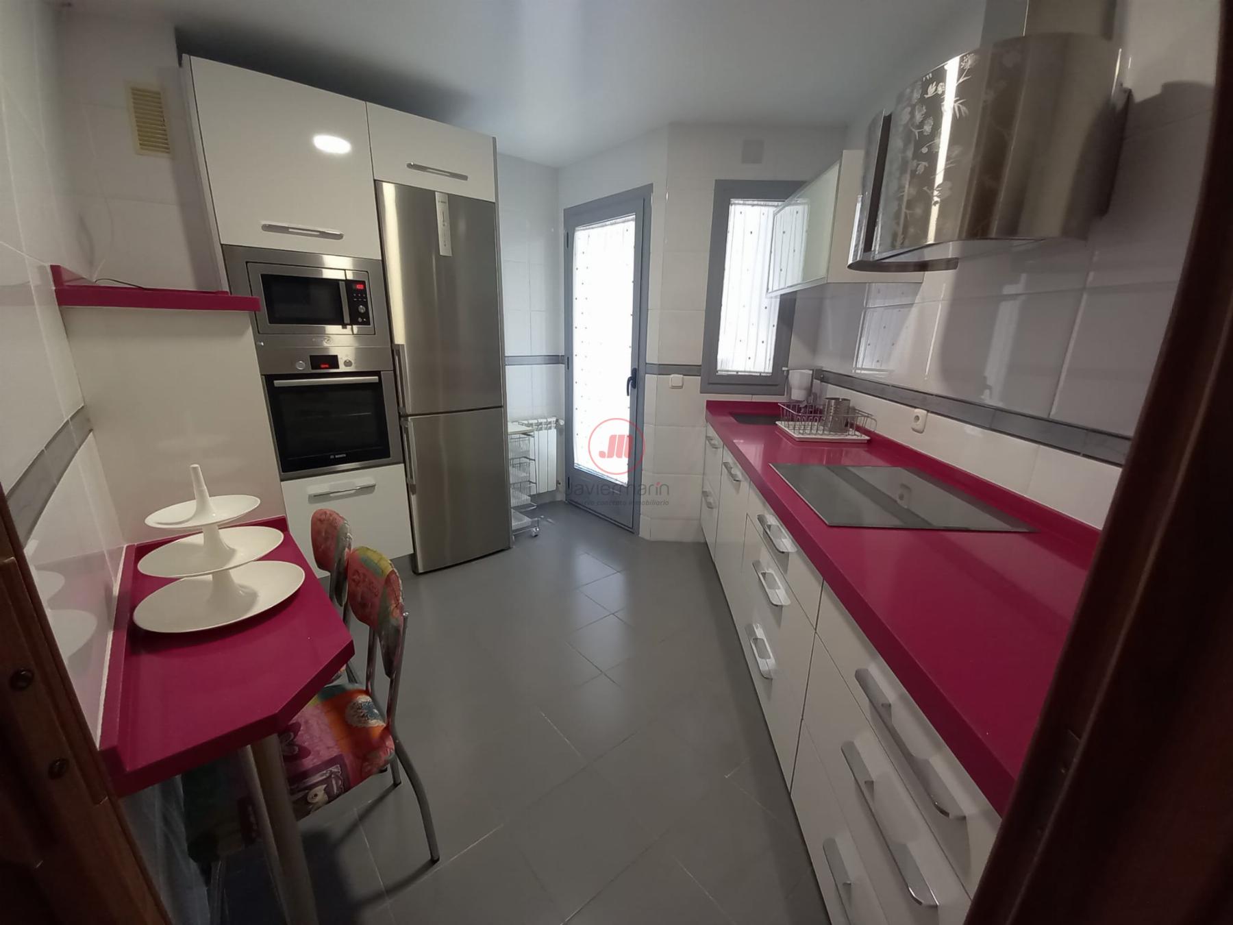 For sale of flat in Cáceres