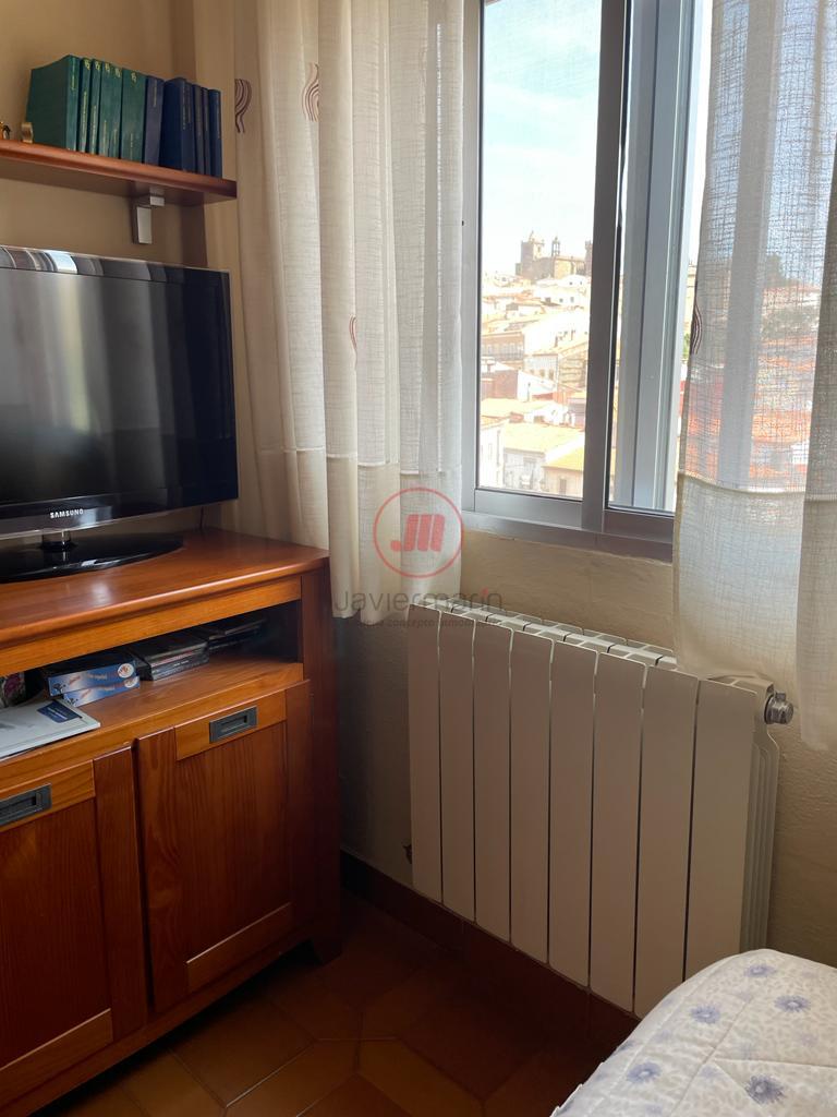 For sale of flat in Cáceres