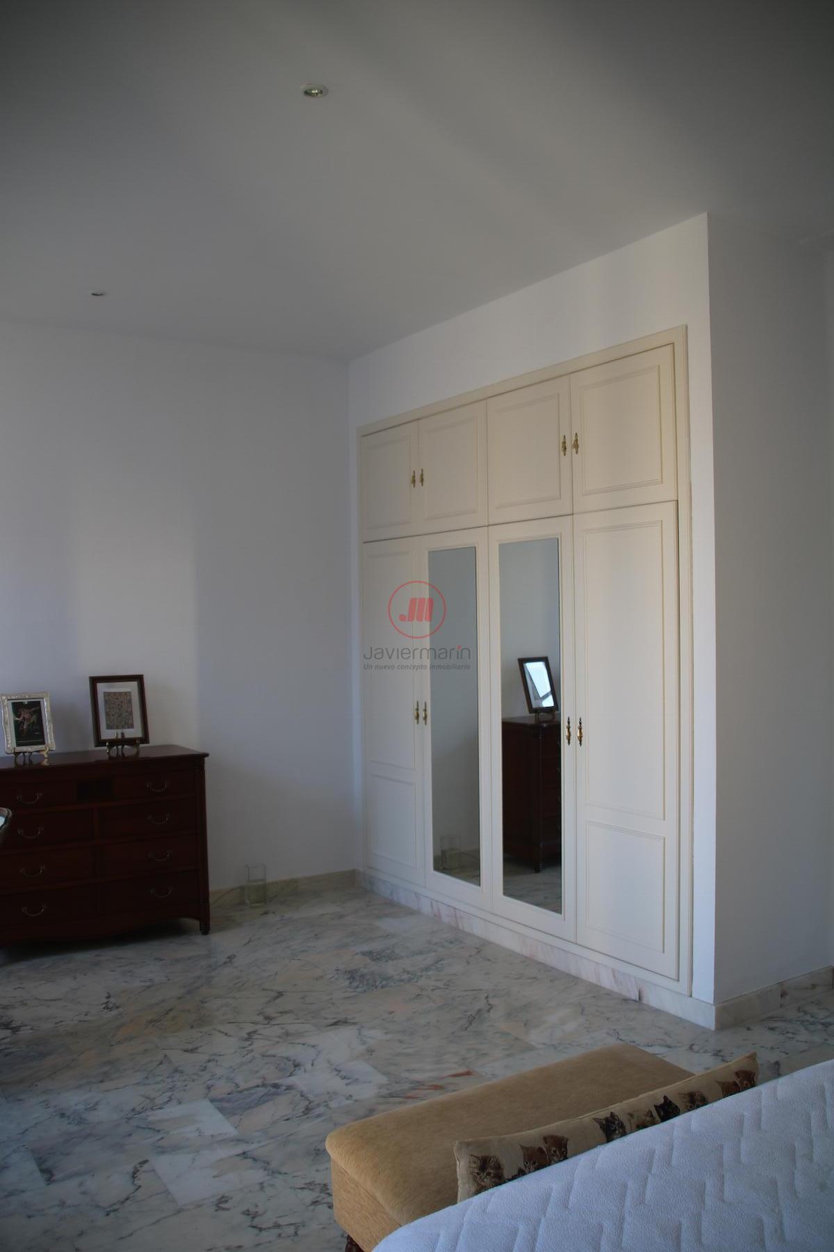 For sale of flat in Cáceres