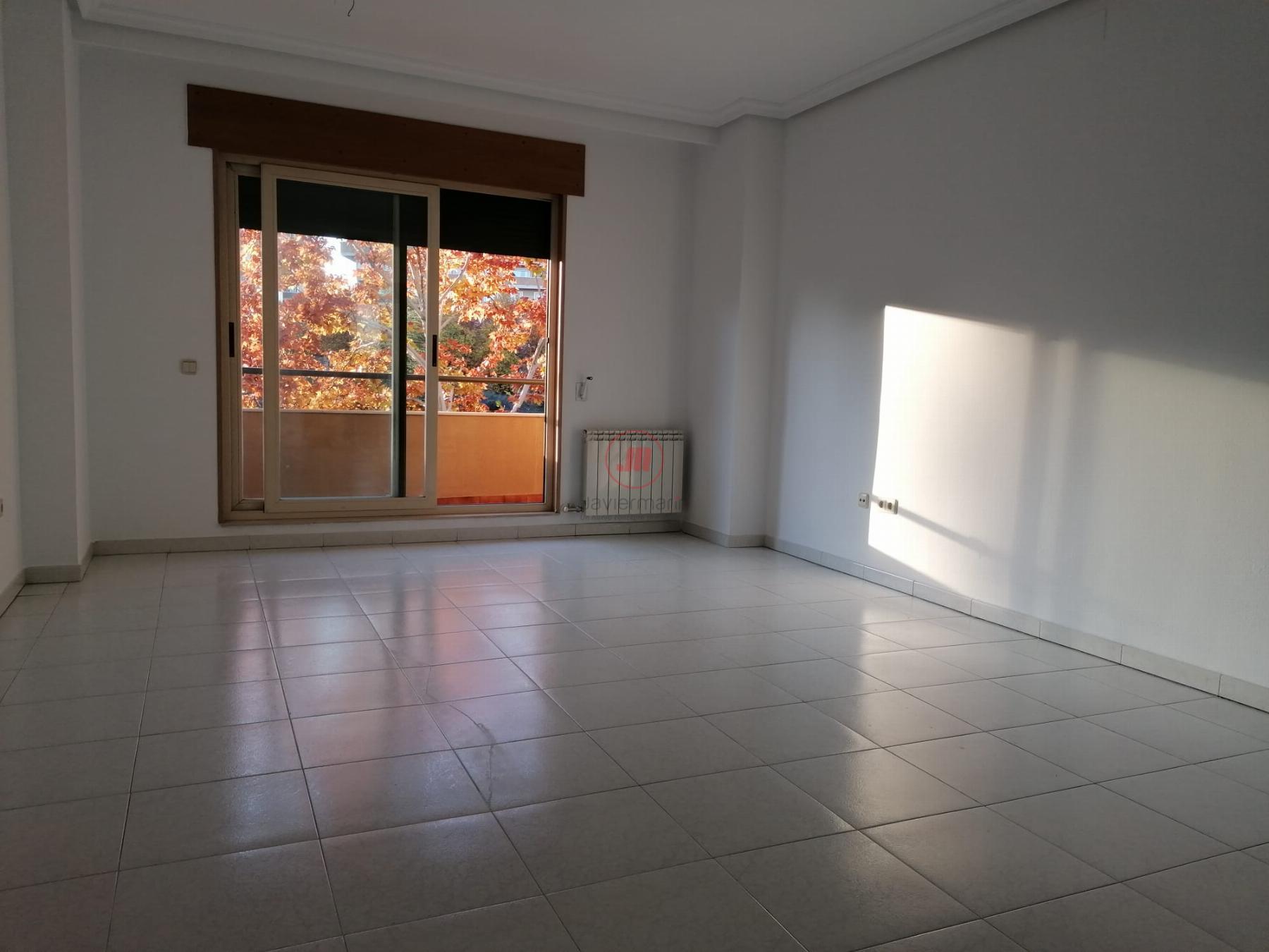 For rent of flat in Cáceres