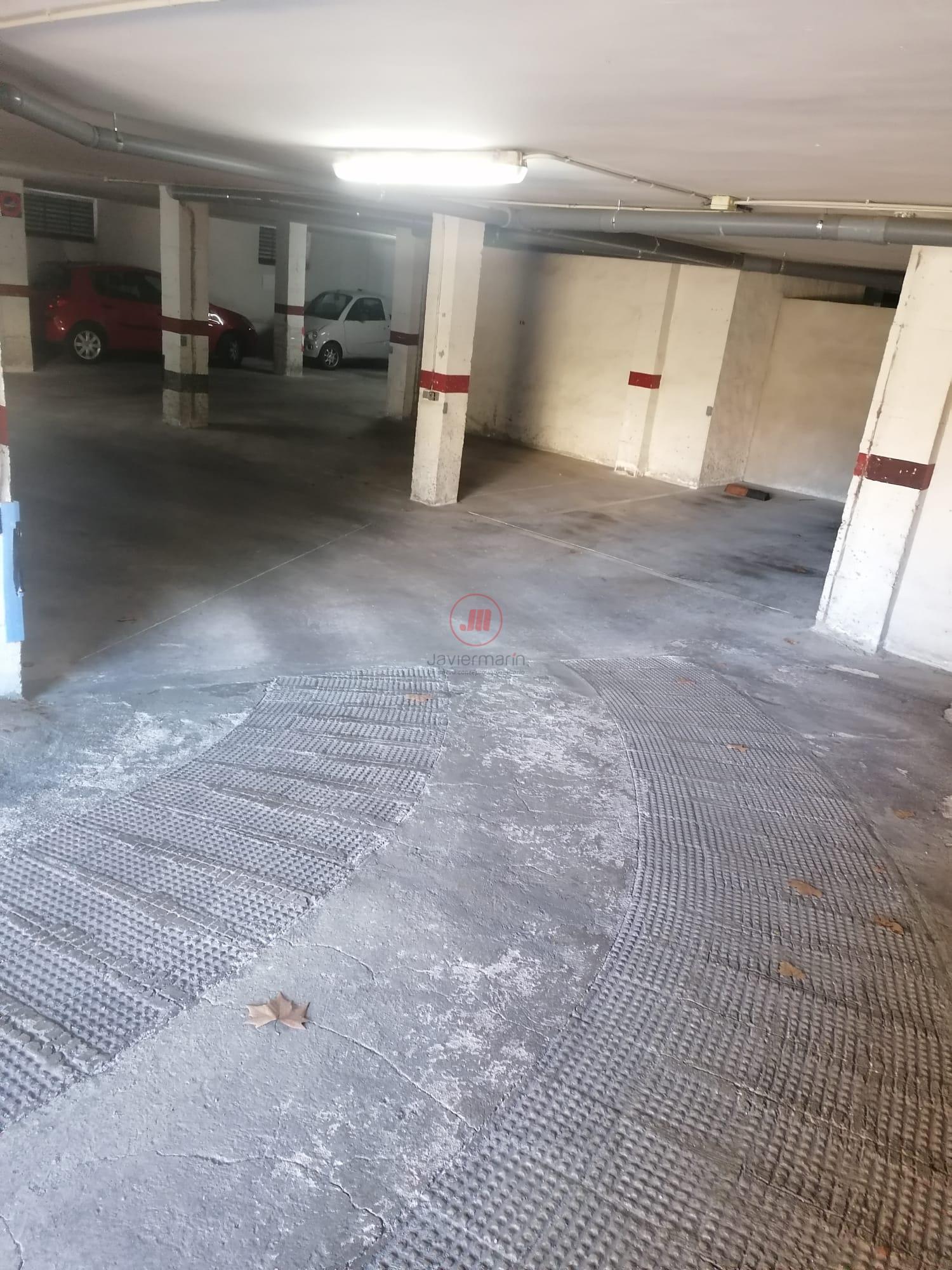 Venta de garaje en Cáceres