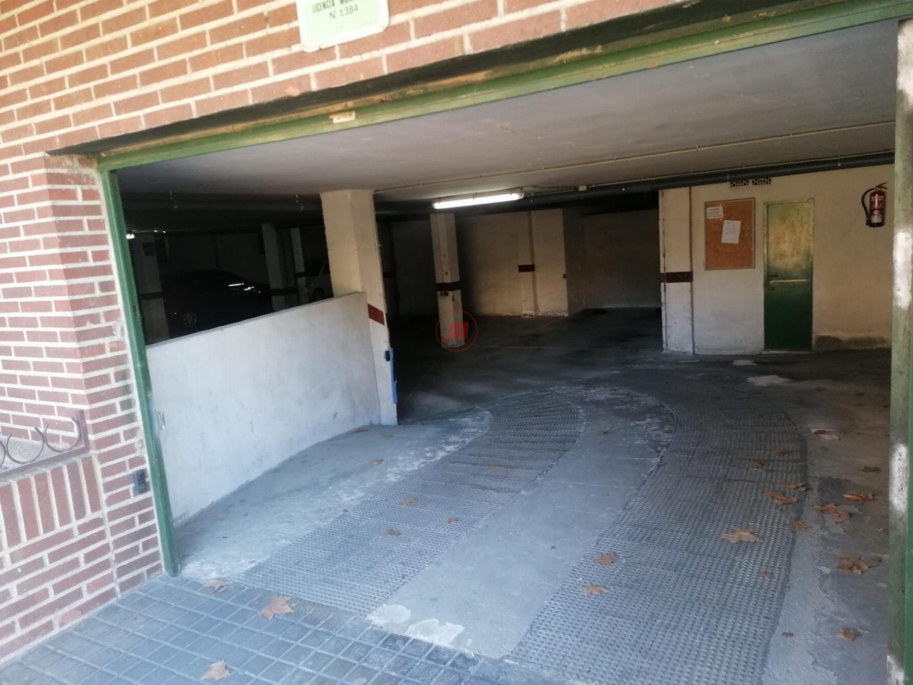 Venta de garaje en Cáceres