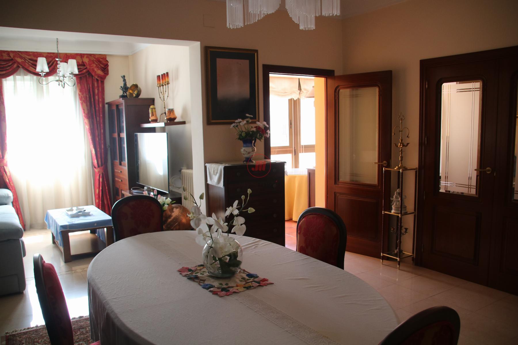 For sale of flat in Cáceres