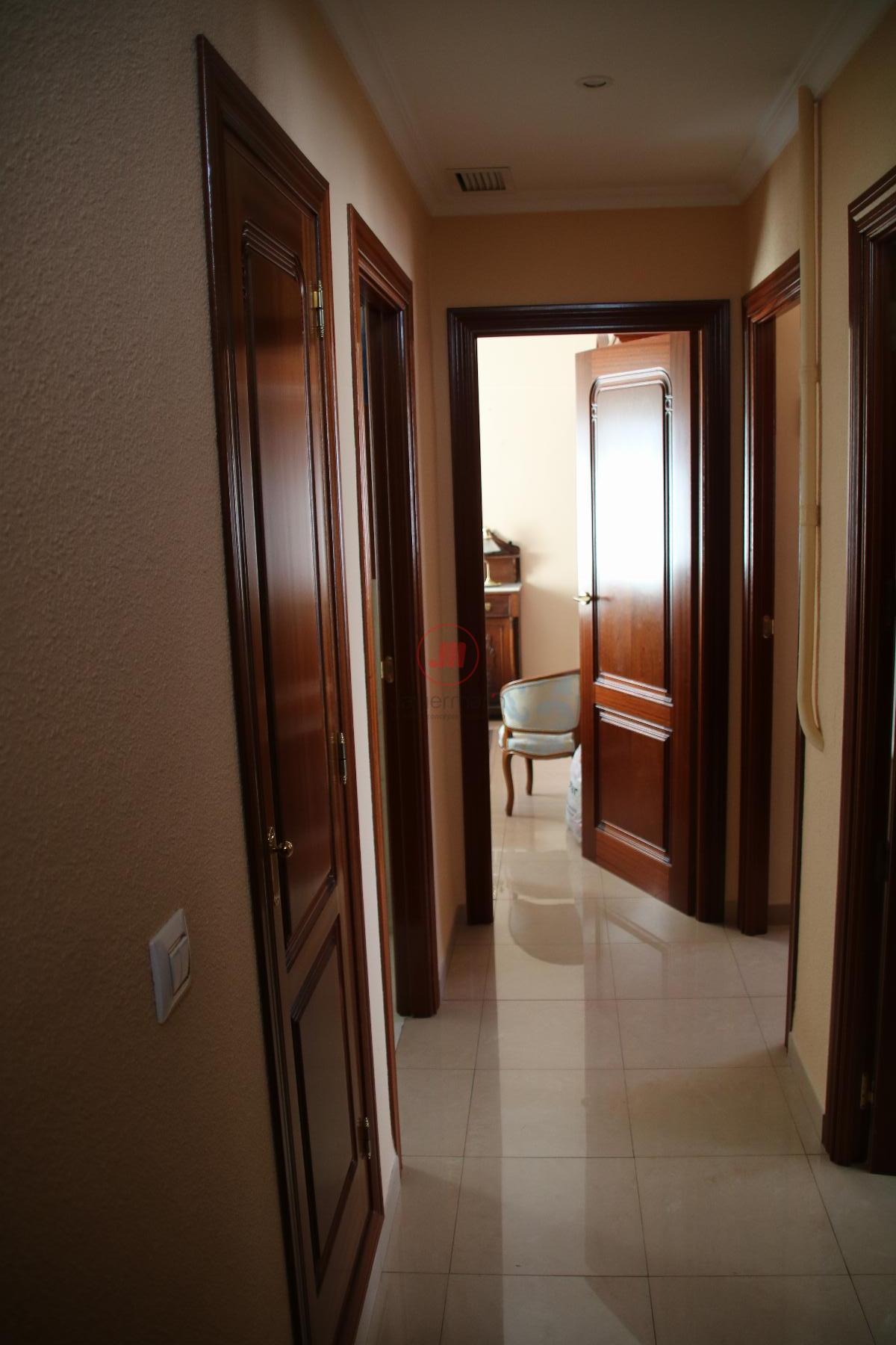 For sale of flat in Cáceres