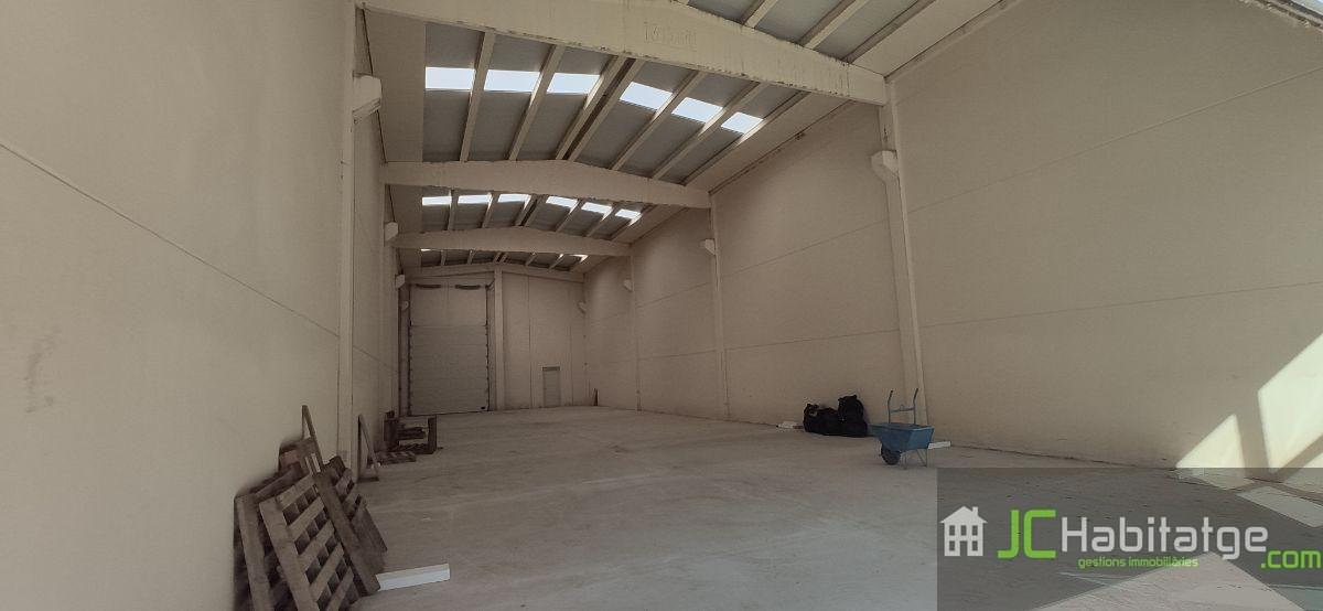 Venta de nave industrial en Campdevànol