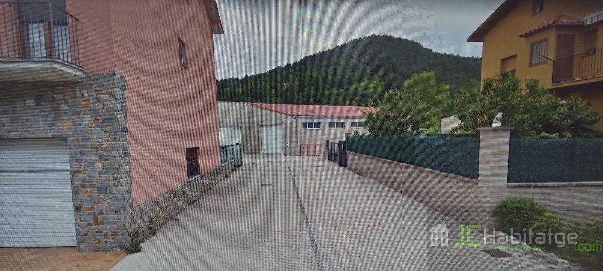 Venta de nave industrial en Campdevànol