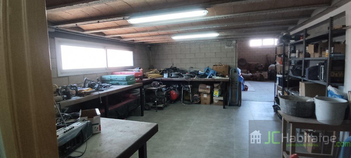 Venta de nave industrial en Campdevànol