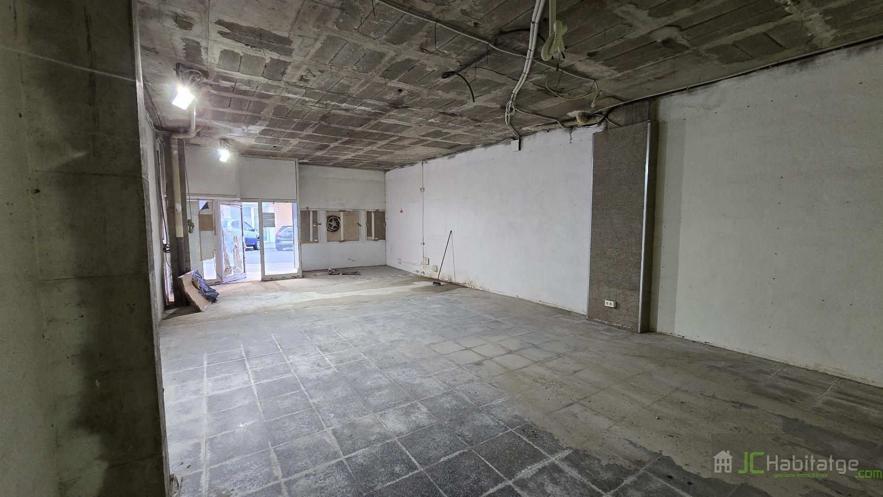 Venta de local comercial en Ripoll