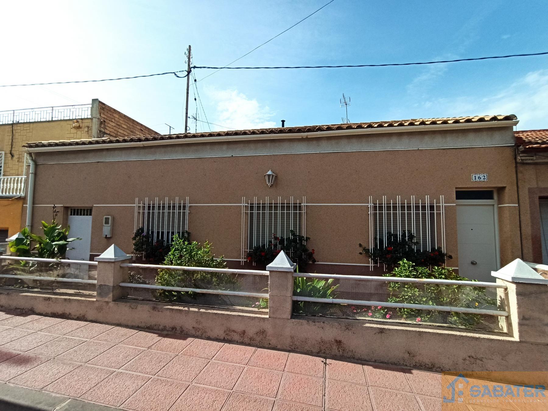 For sale of house in Cabezo de Torres