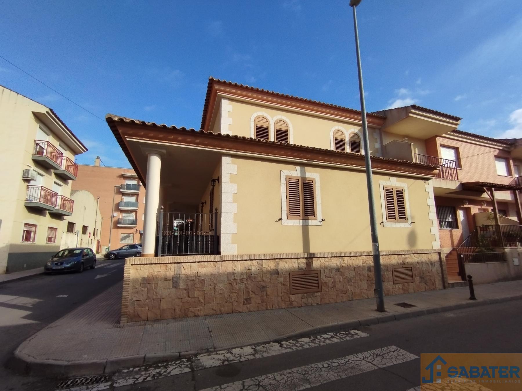 For sale of house in Cabezo de Torres