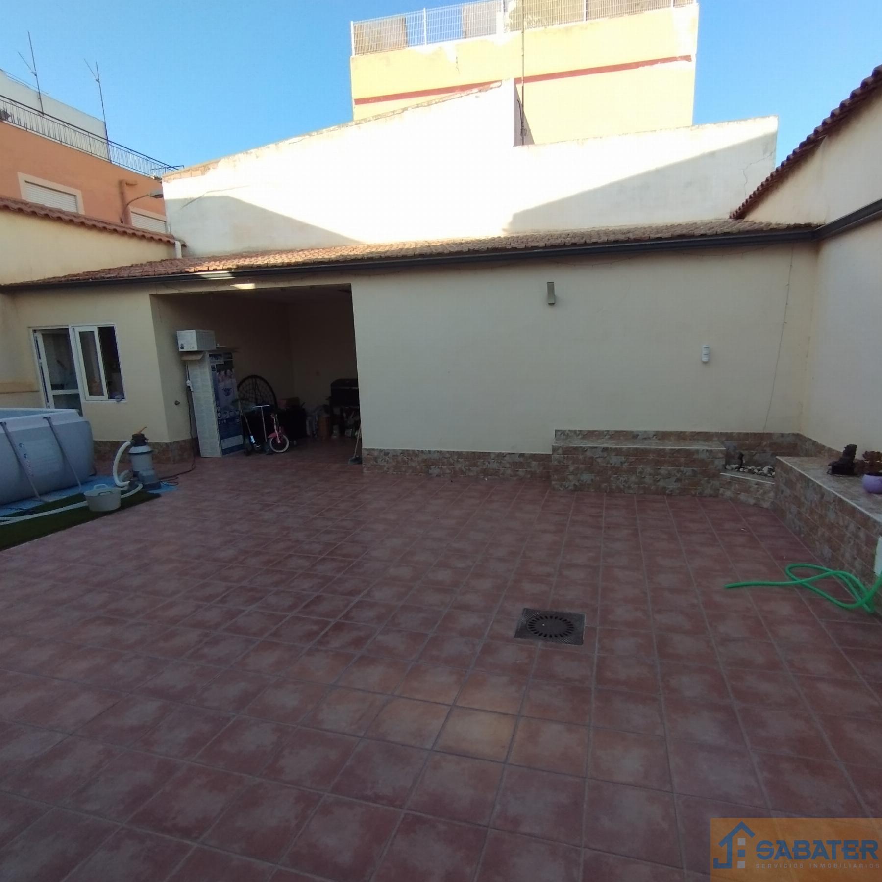 For sale of house in Cabezo de Torres
