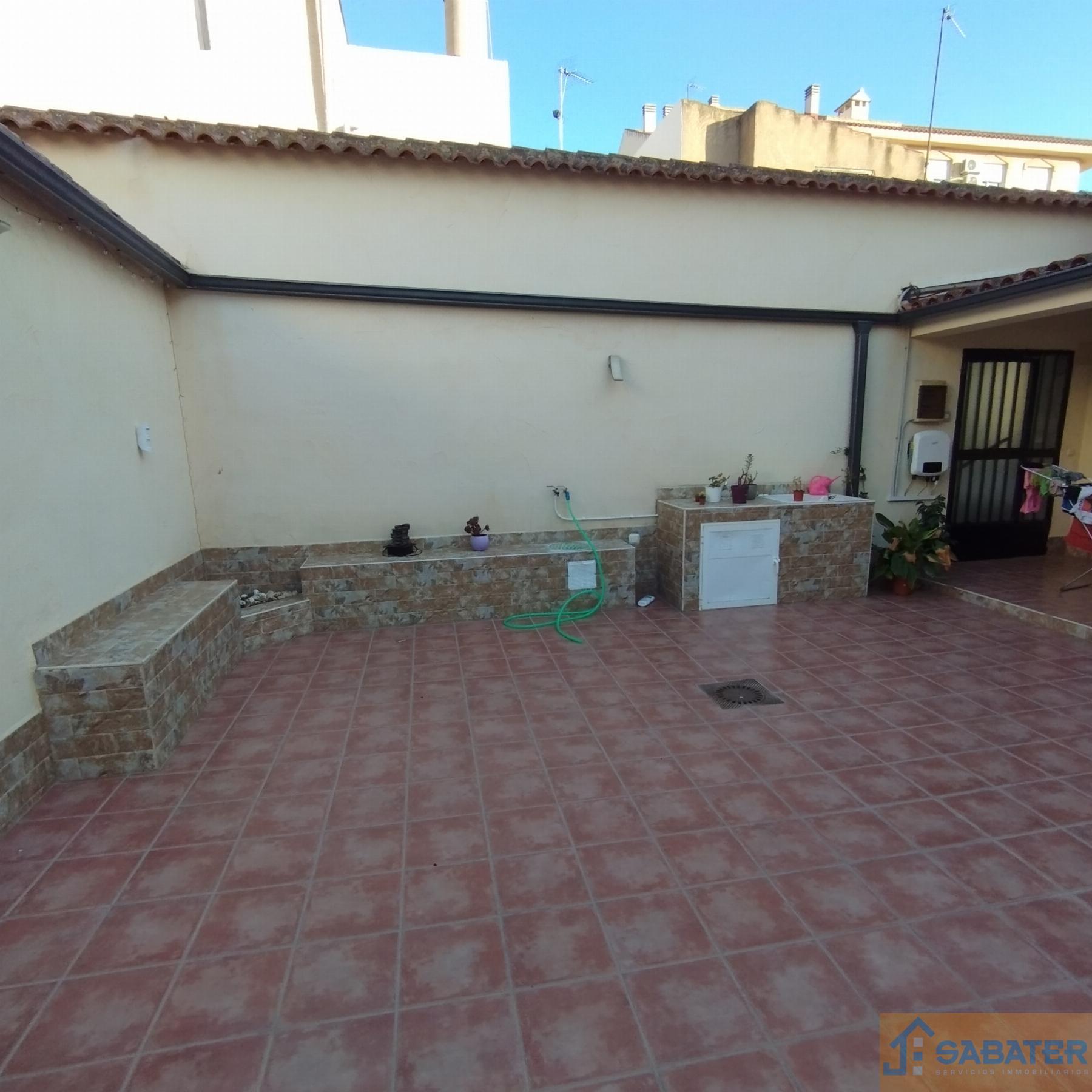 For sale of house in Cabezo de Torres