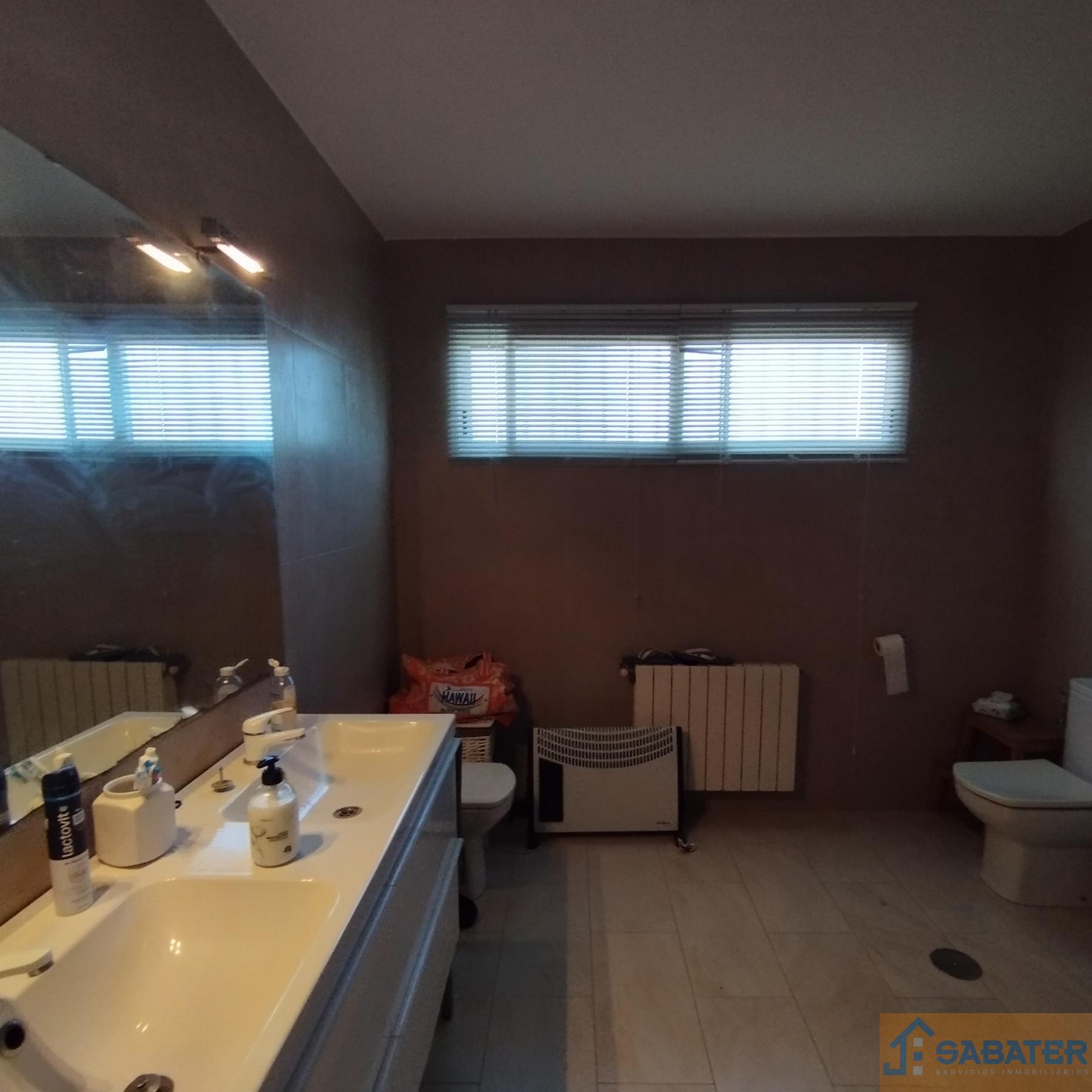 For sale of chalet in Zarandona
