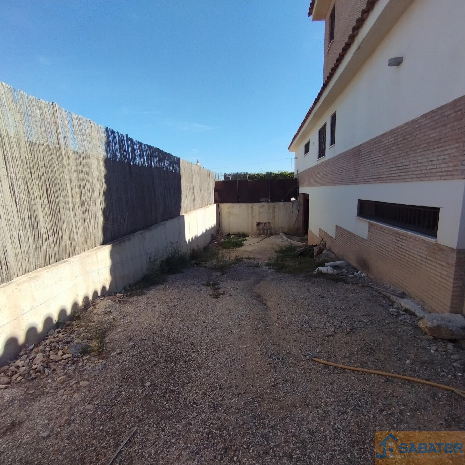 For sale of chalet in Zarandona