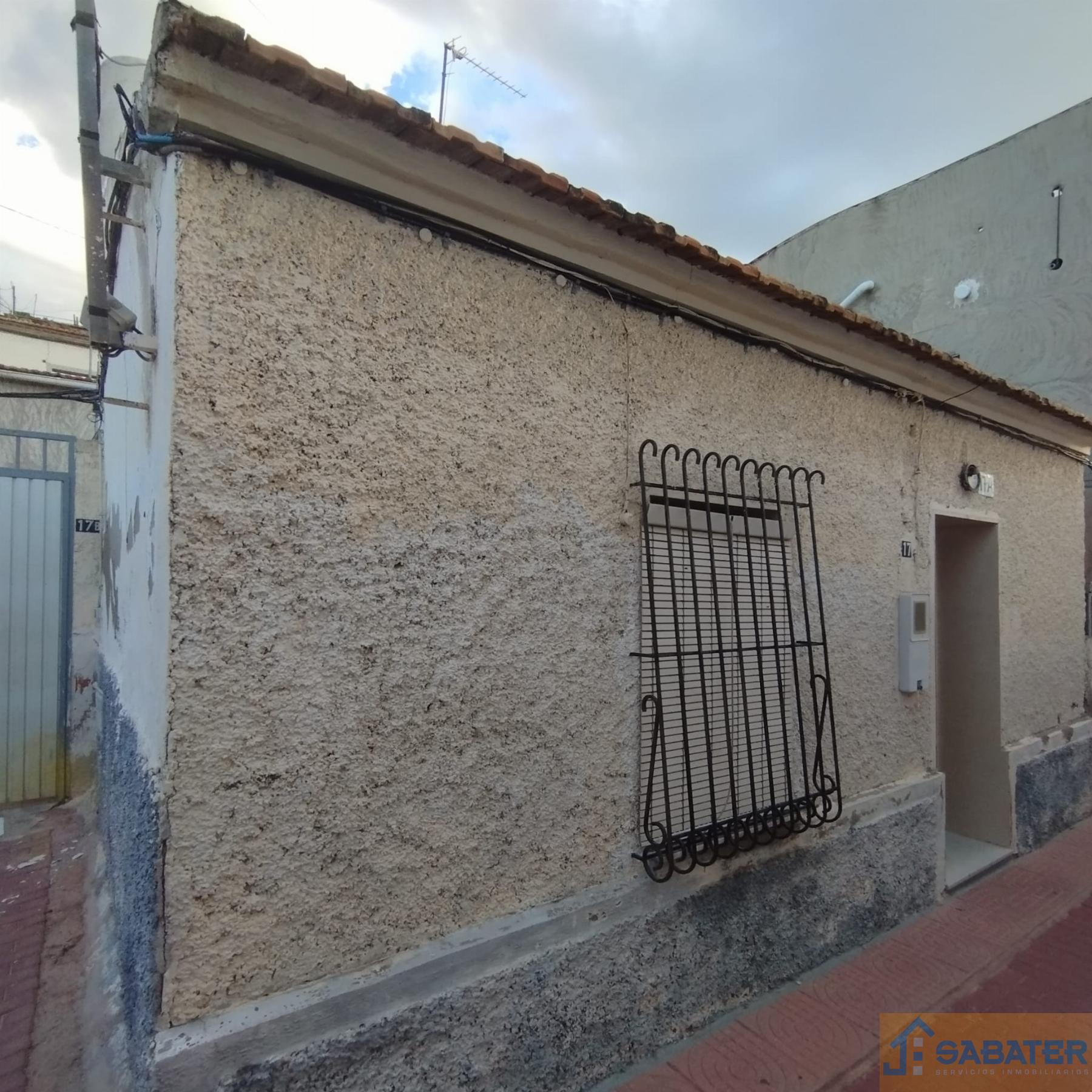 For sale of house in Cabezo de Torres