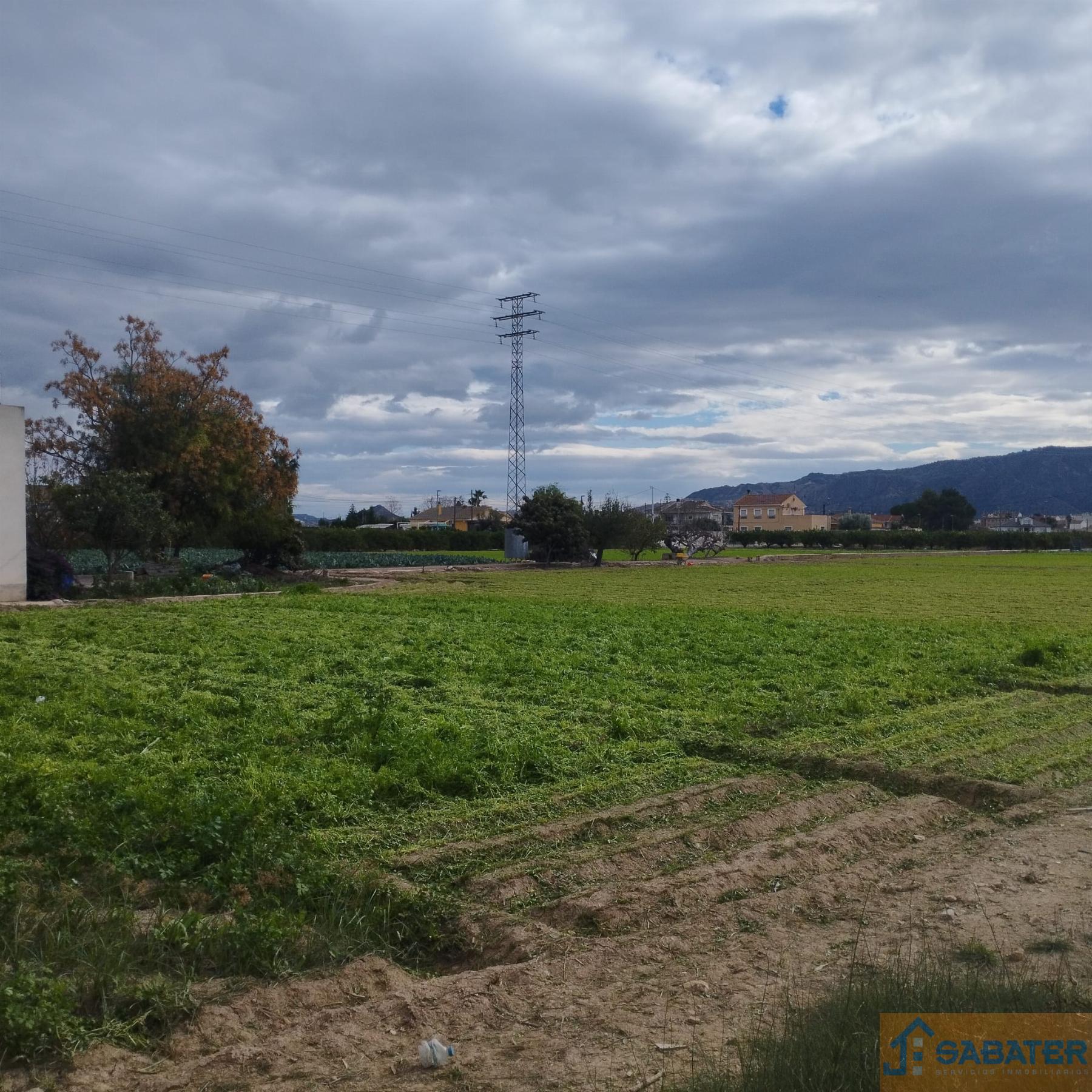 For sale of land in LLANO DE BRUJAS