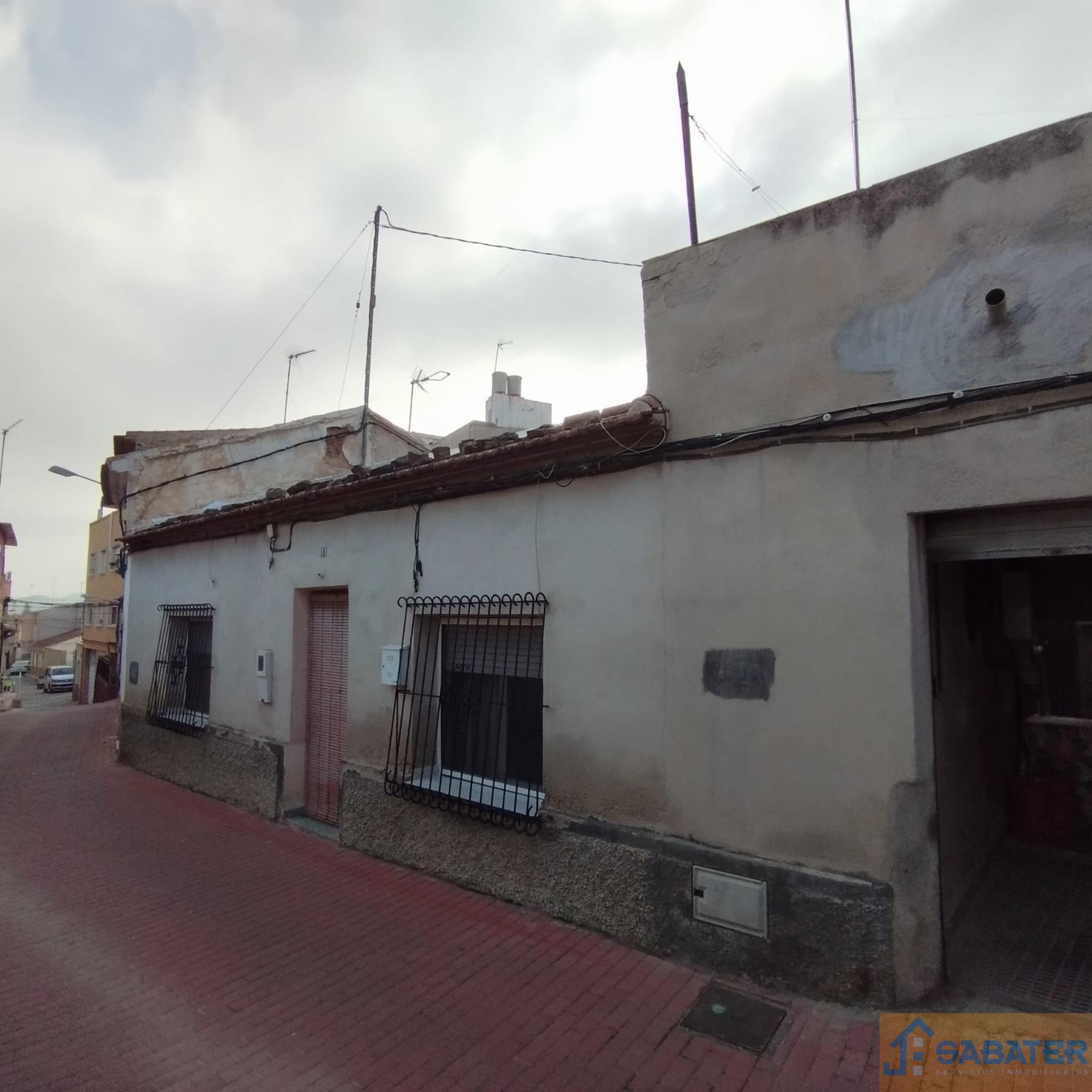 For sale of house in Cabezo de Torres