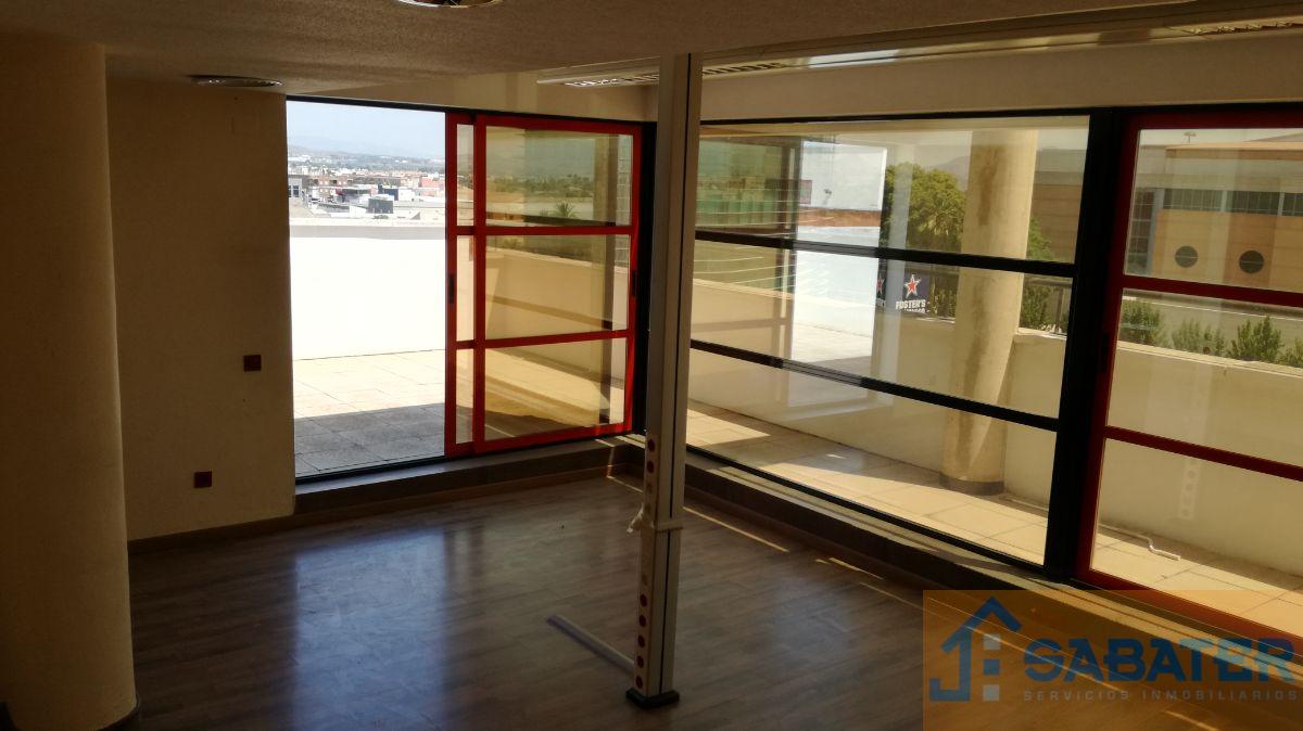 For sale of penthouse in Murcia