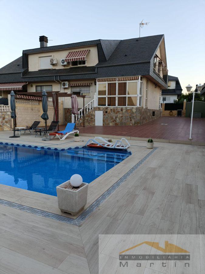 For sale of chalet in Serranillos del Valle
