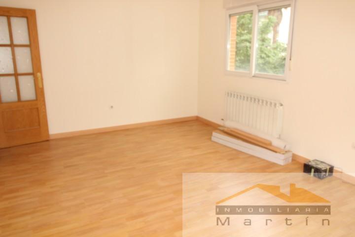 For sale of flat in Móstoles