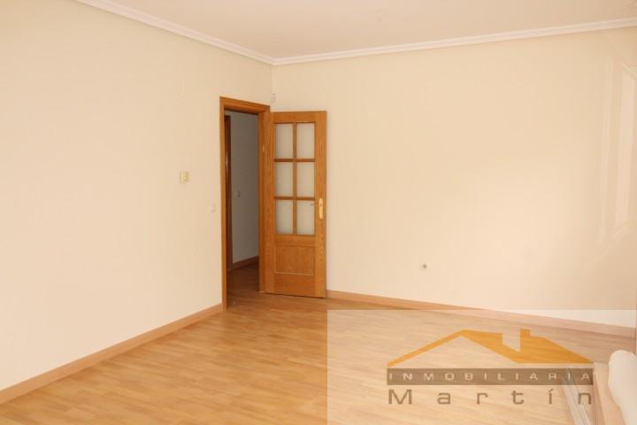 For sale of flat in Móstoles