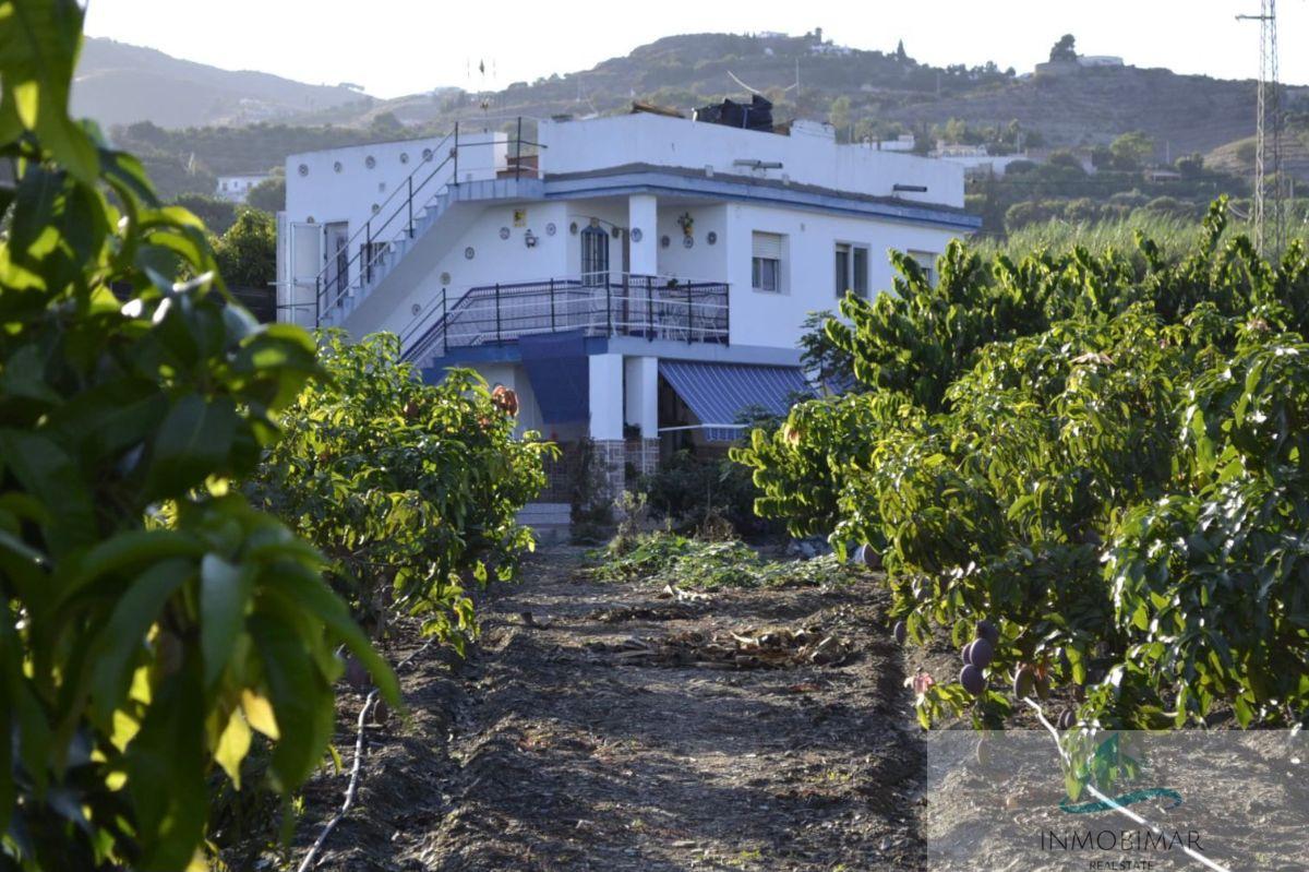 Venta de finca rústica en Salobreña