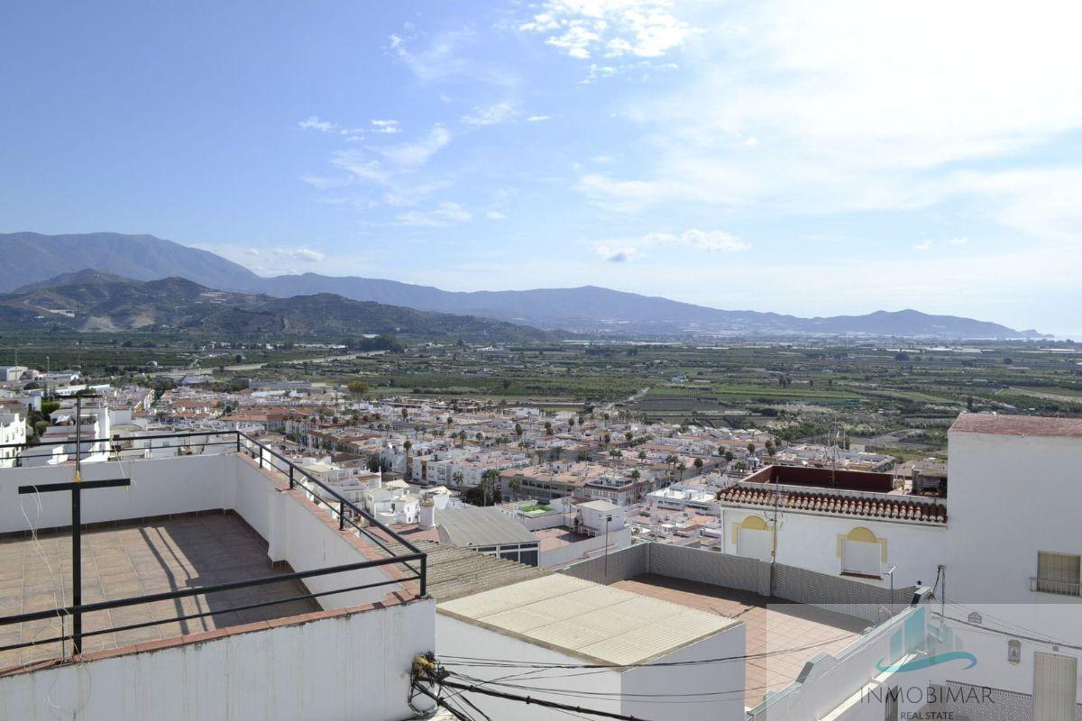 For sale of house in Salobreña