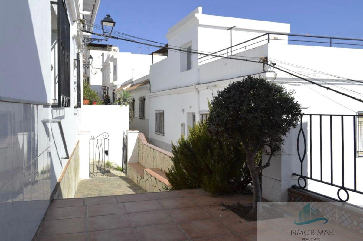 For sale of house in Salobreña