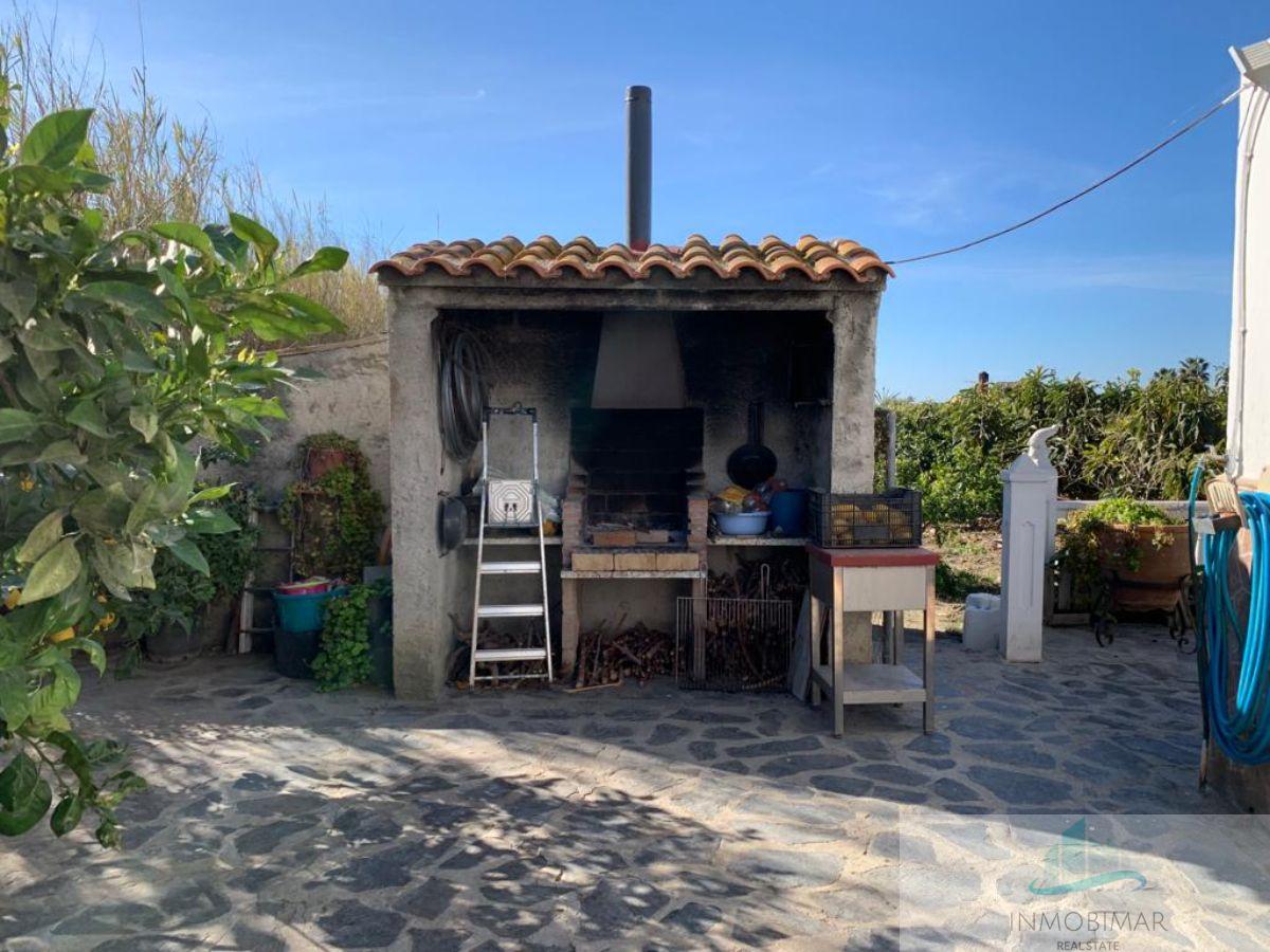 Venda de finca rústica a Salobreña