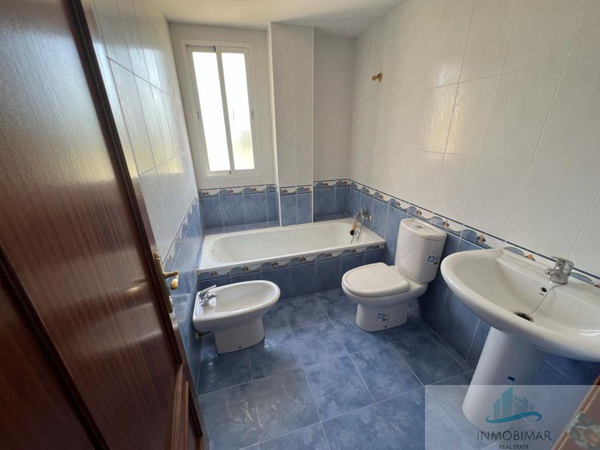 For sale of flat in Salobreña