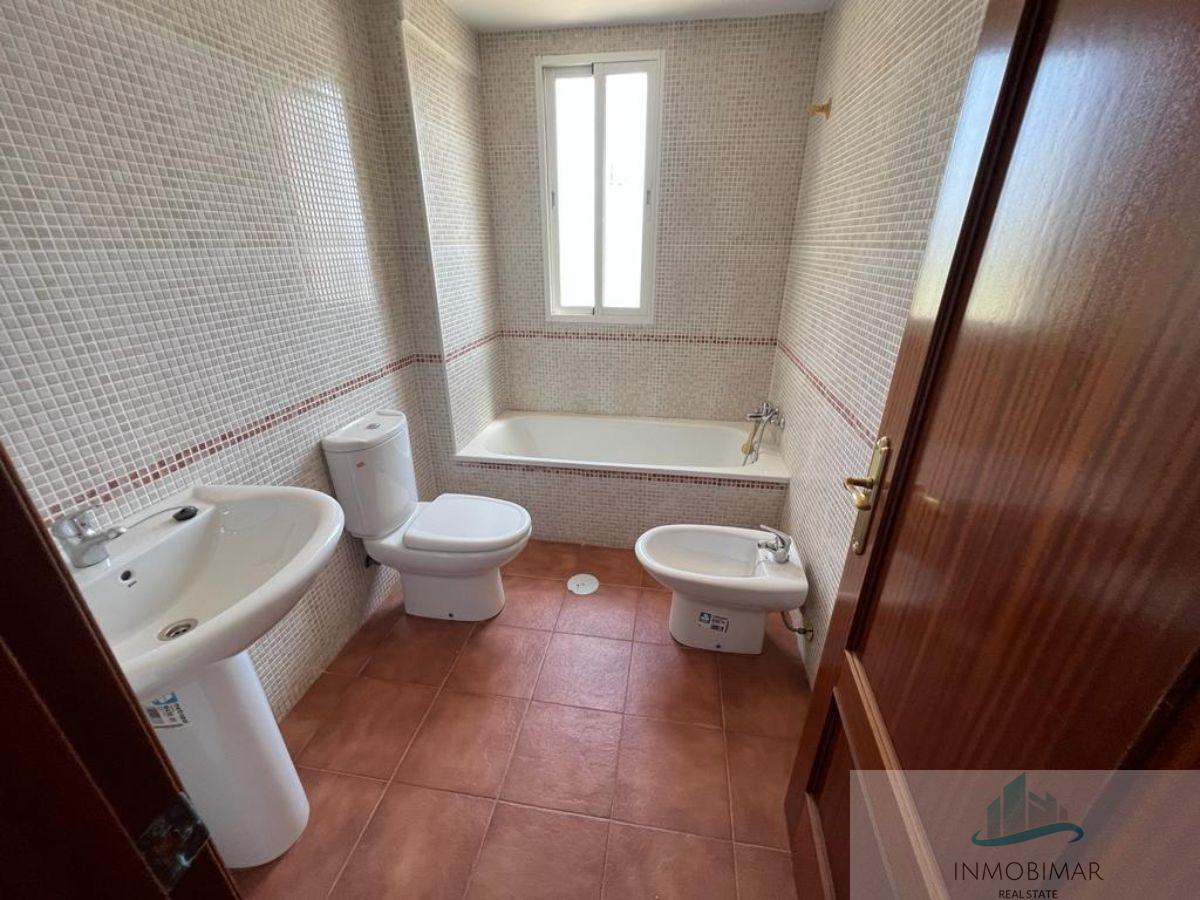 For sale of flat in Salobreña