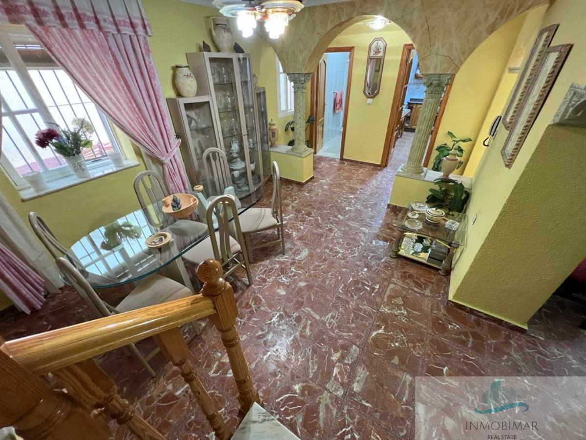 For sale of house in Salobreña