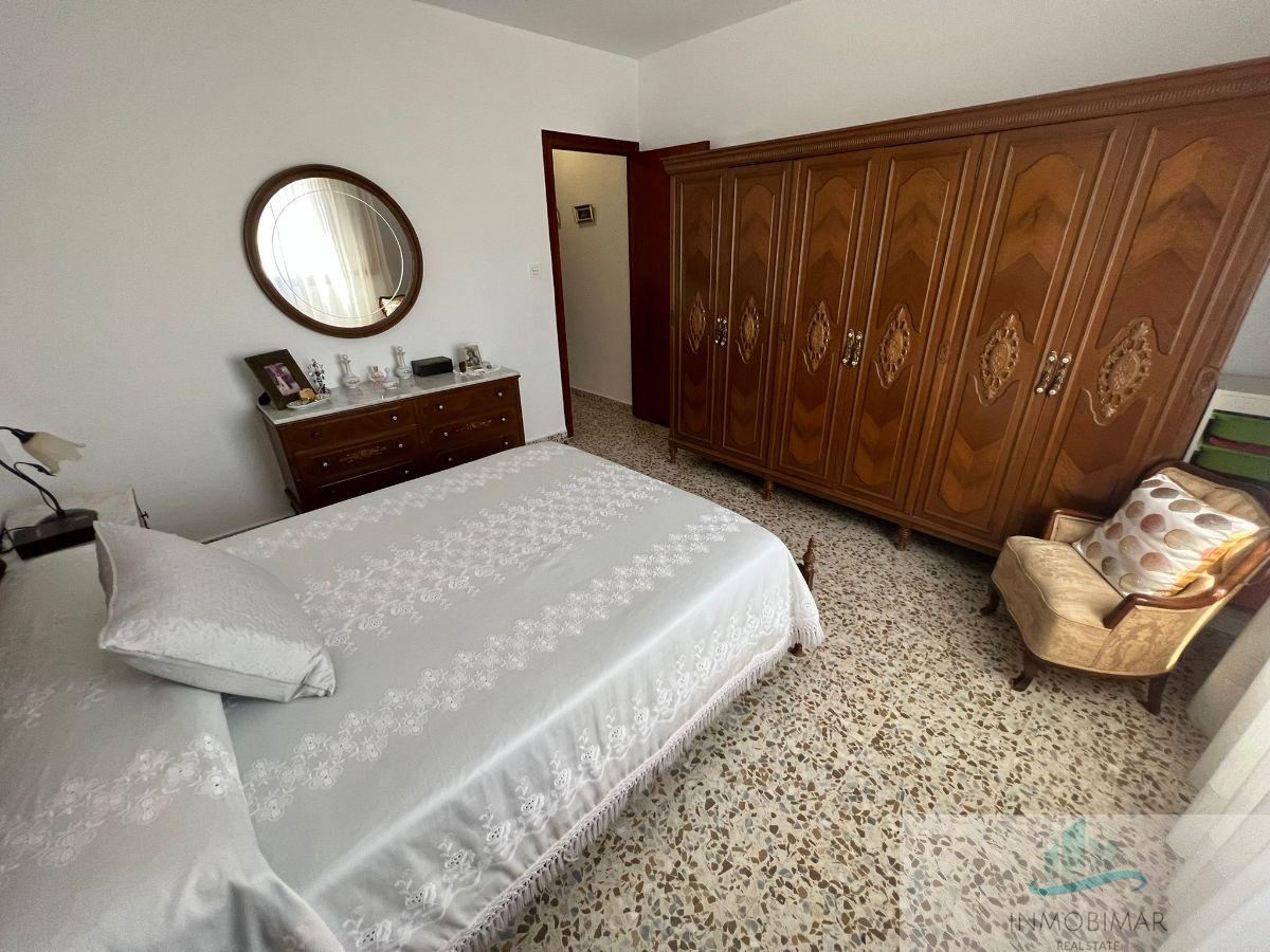 For sale of flat in Salobreña