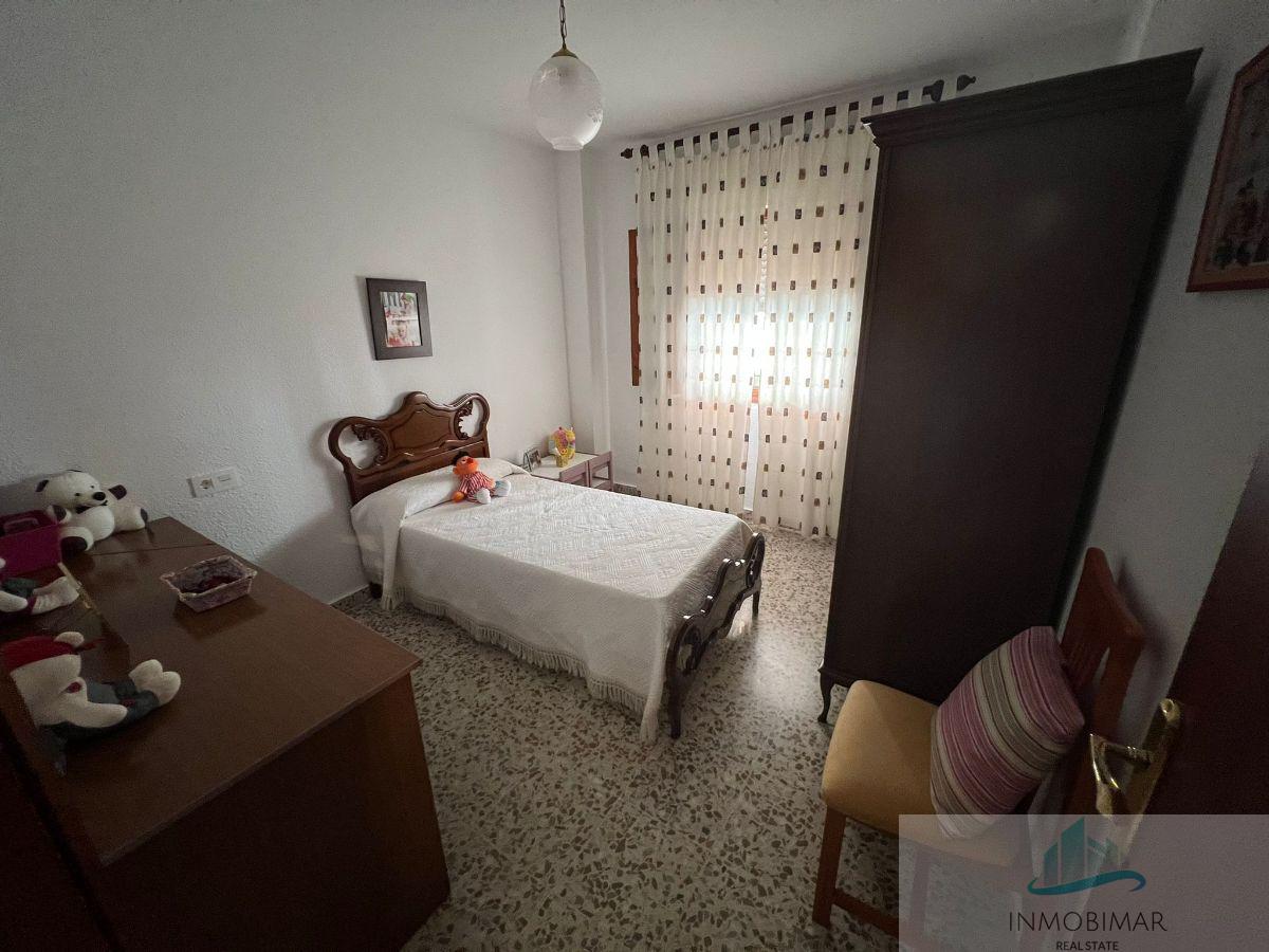 For sale of flat in Salobreña