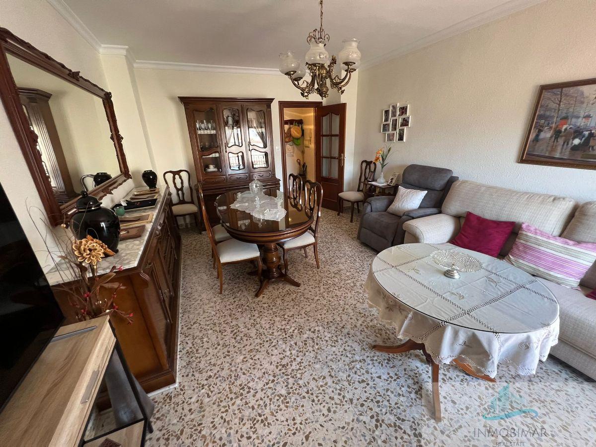 For sale of flat in Salobreña