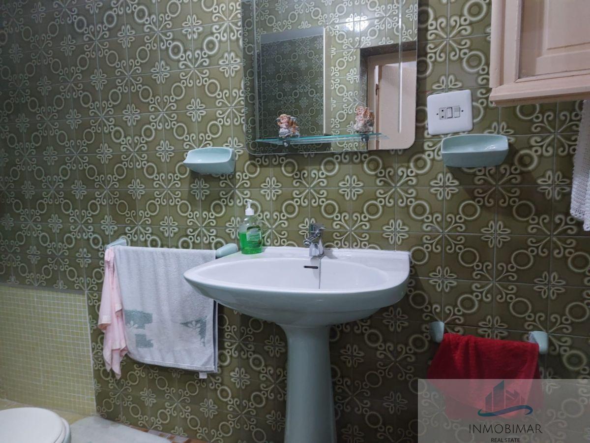 For sale of house in Salobreña