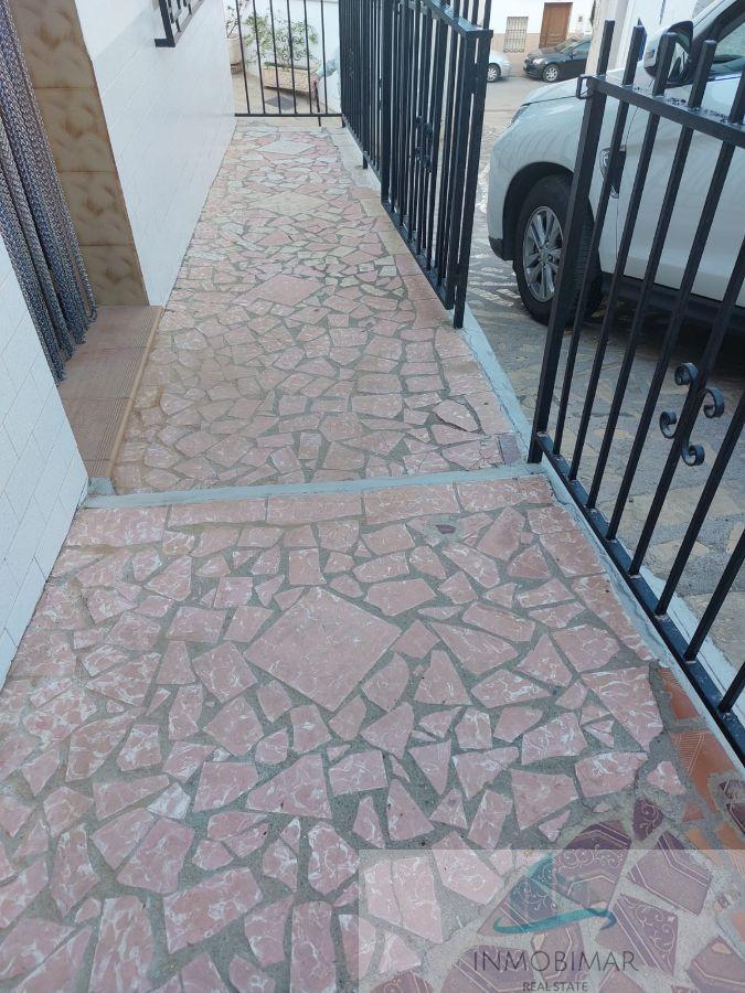 For sale of house in Salobreña