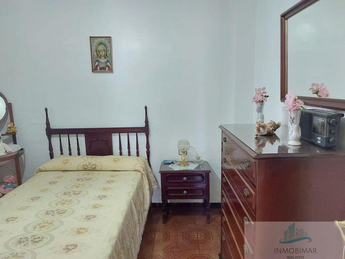 For sale of house in Salobreña