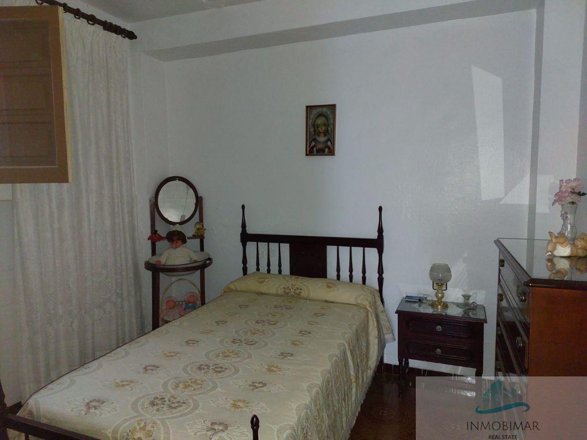 For sale of house in Salobreña