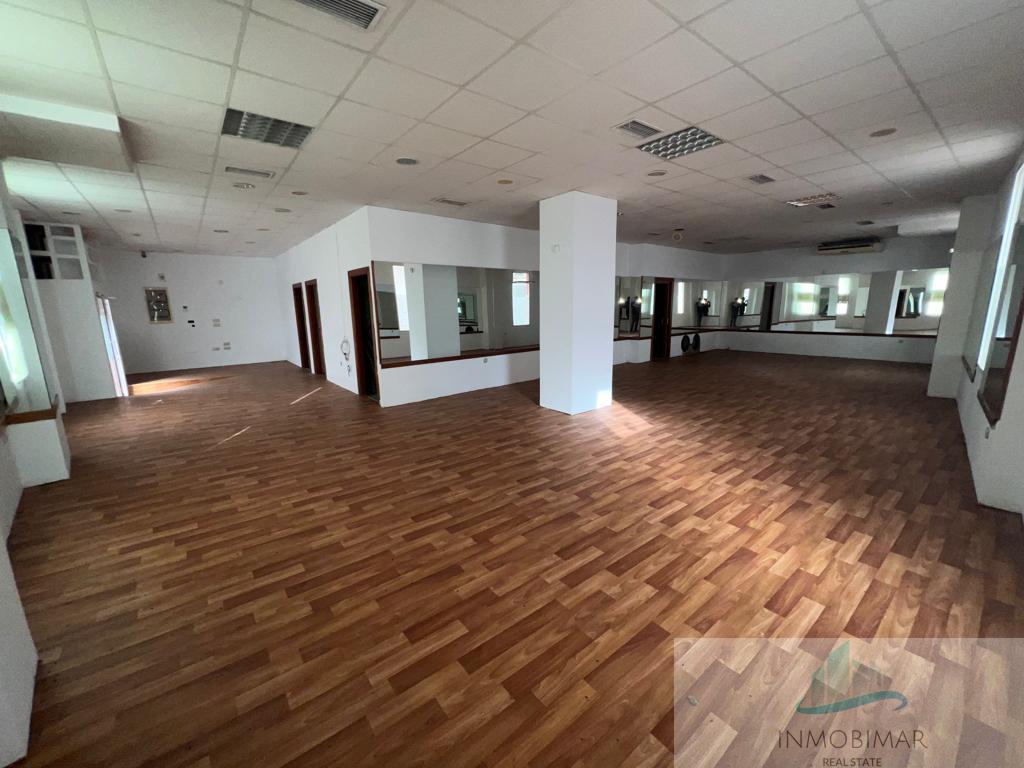 Продажа от

 Коммерческие помещения на Salobreña