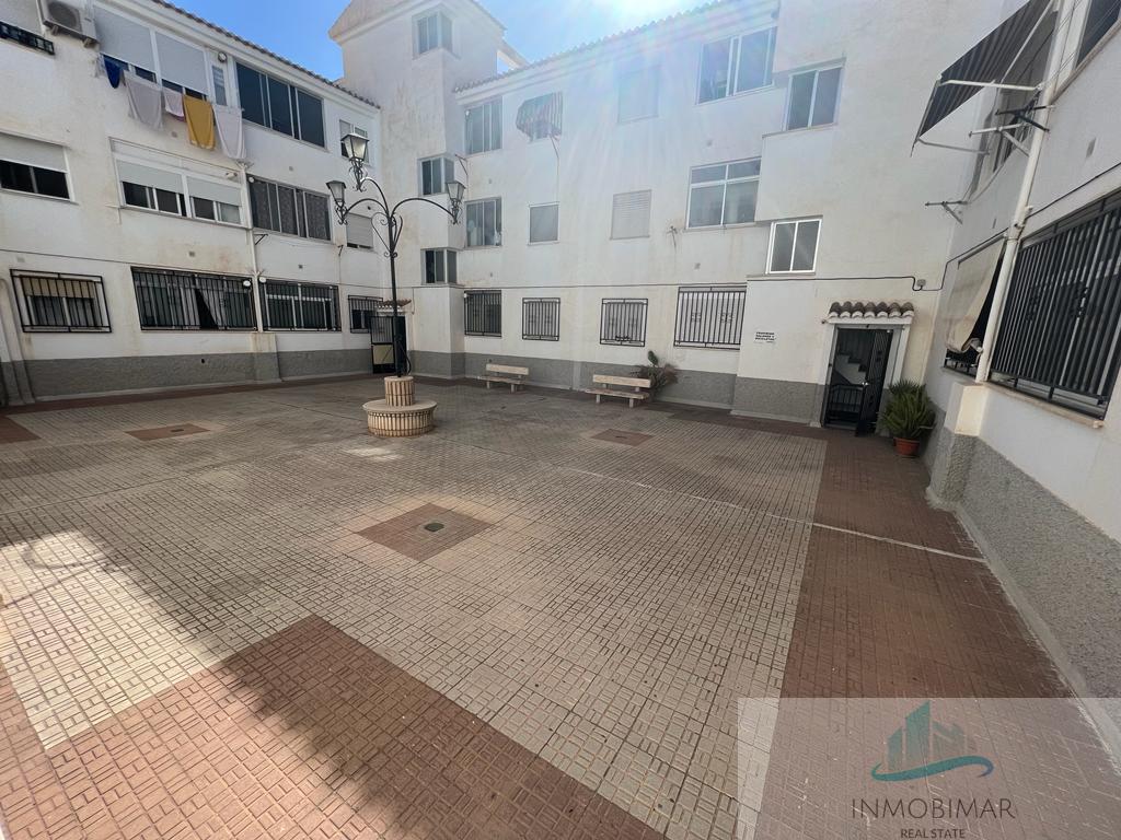 For sale of flat in Salobreña