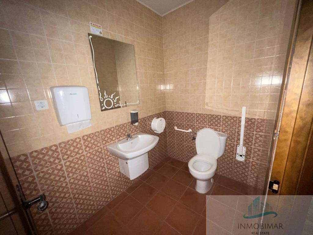 Продажа от

 Коммерческие помещения на Motril