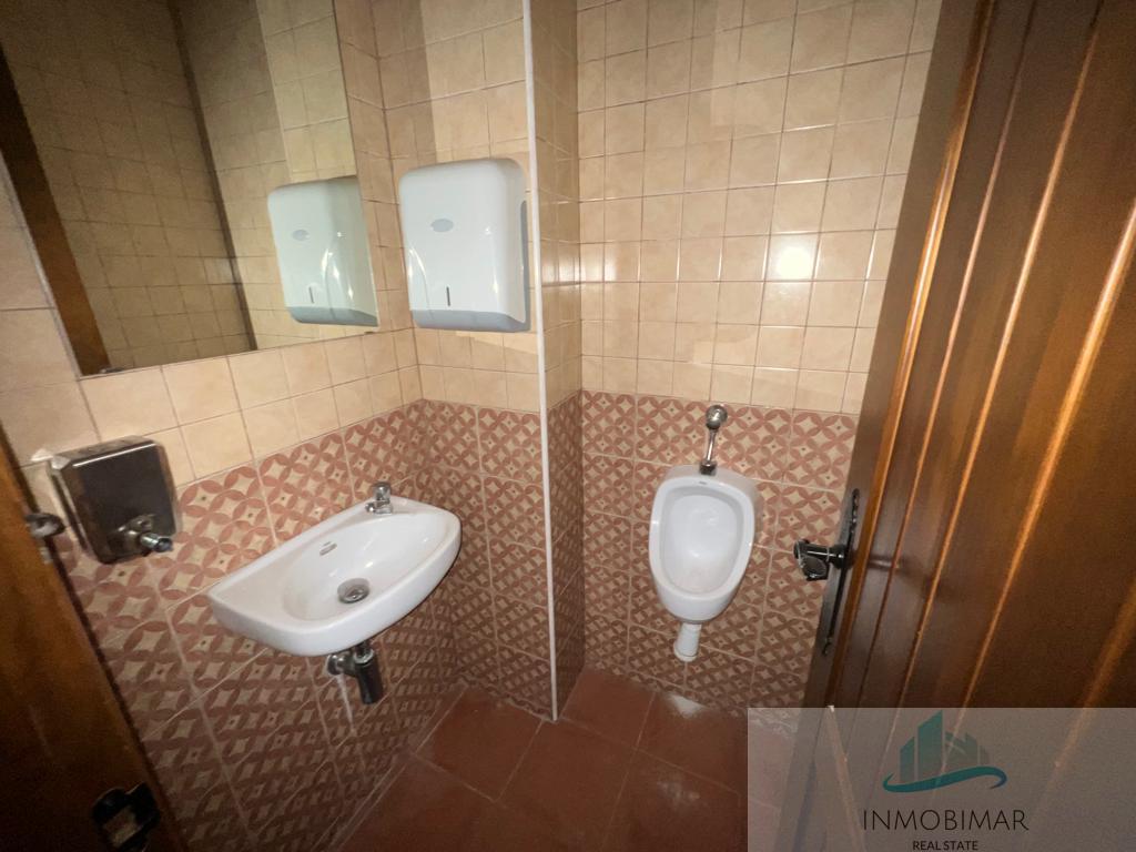 Продажа от

 Коммерческие помещения на Motril