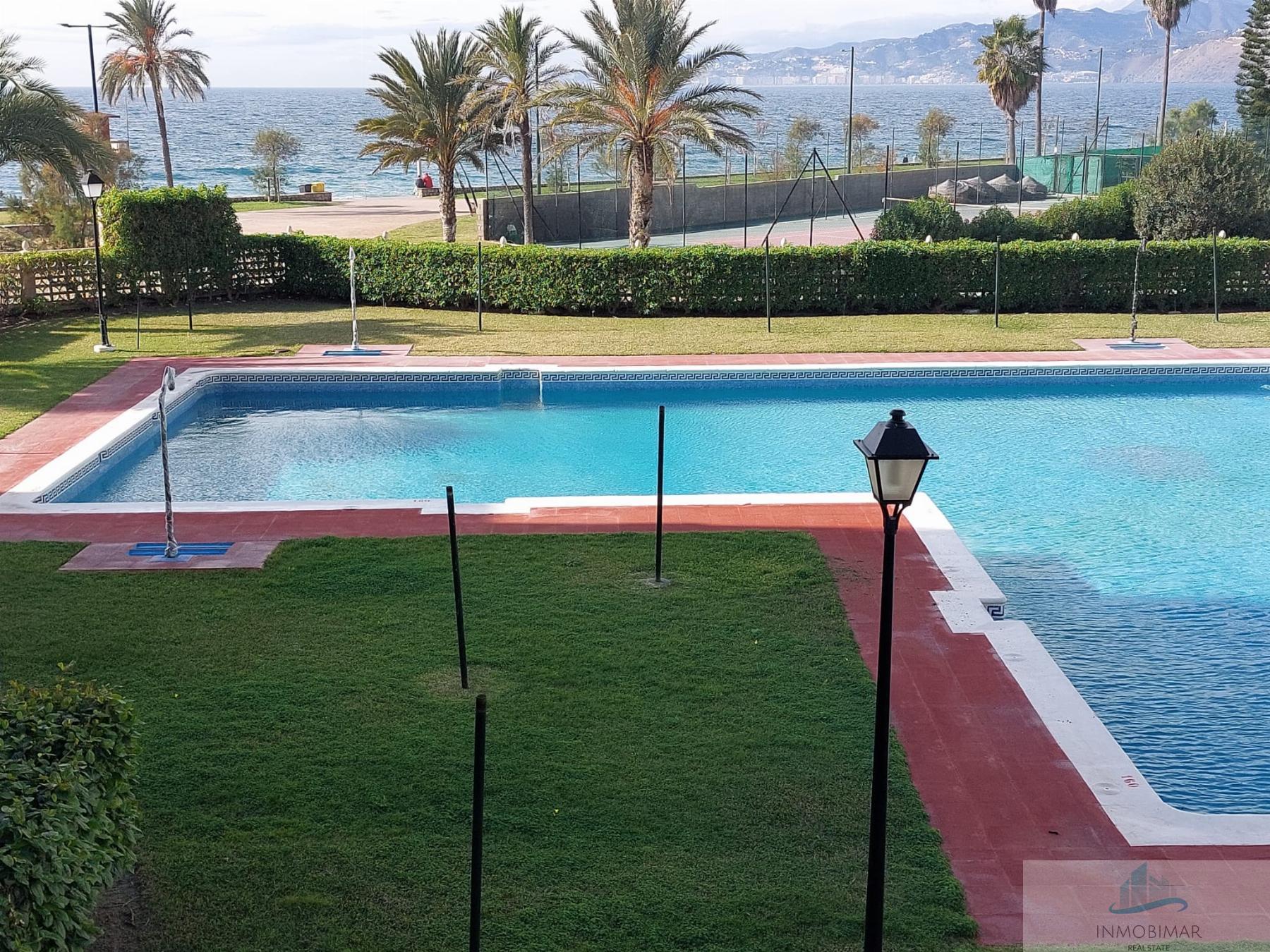 For sale of flat in Salobreña
