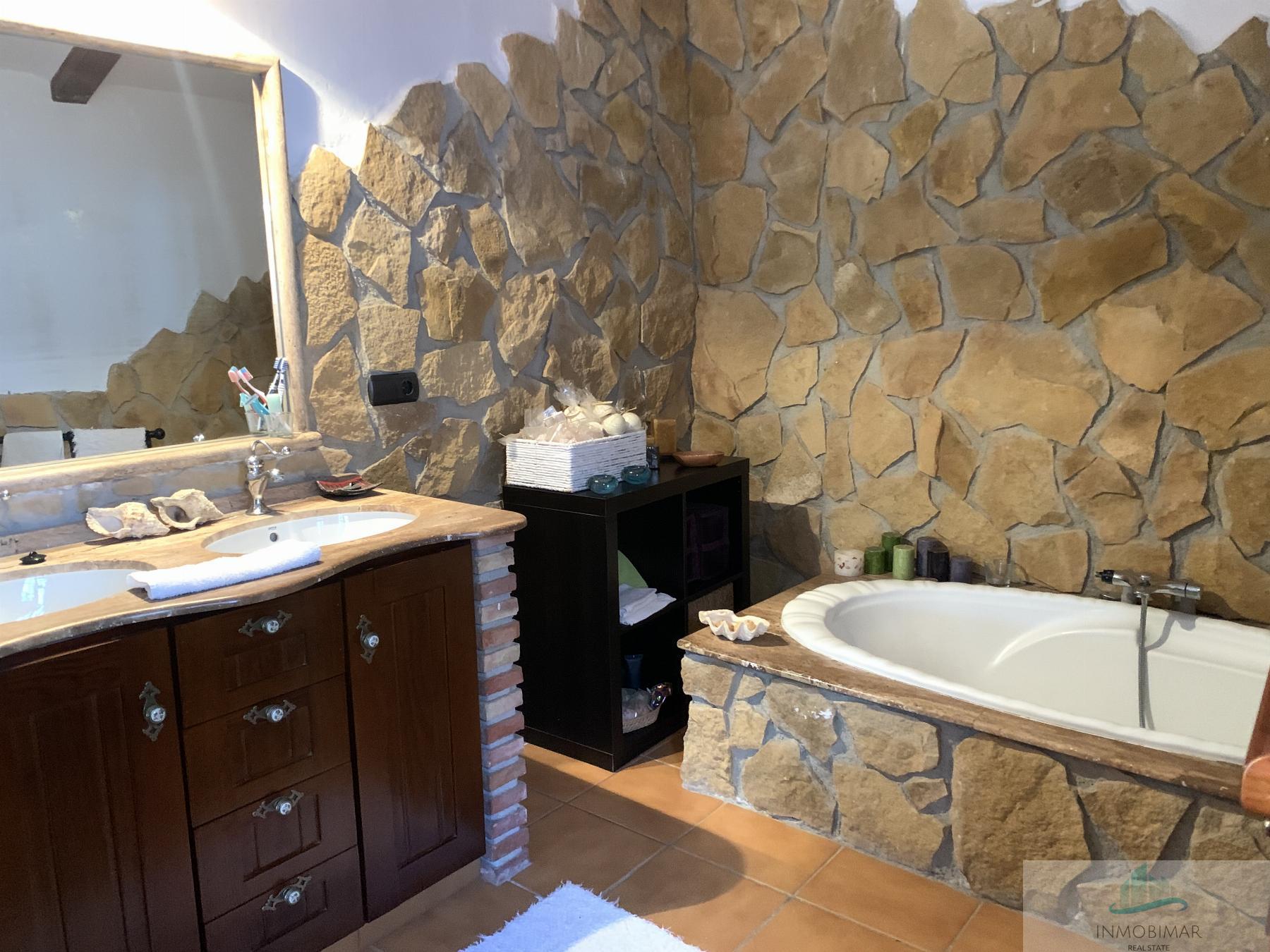 For sale of house in Motril