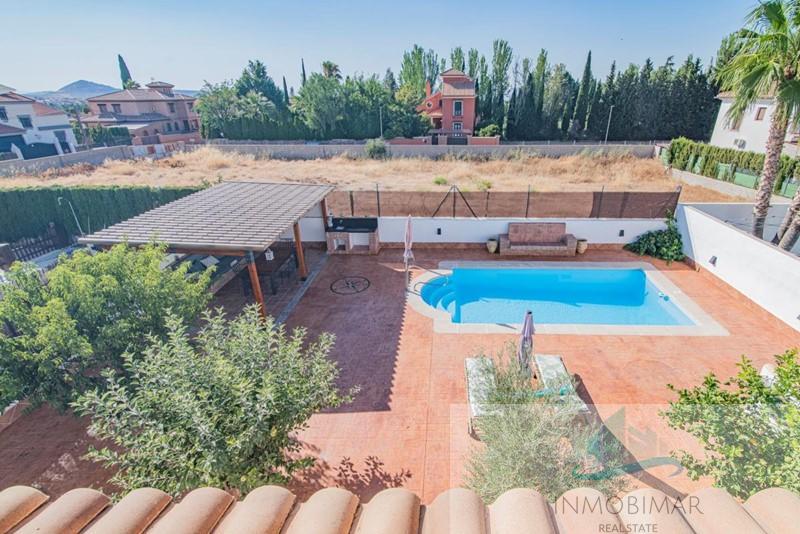 For sale of house in Otura