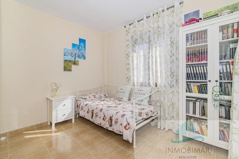 For sale of house in Otura