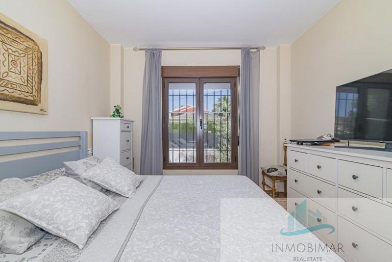 For sale of house in Otura