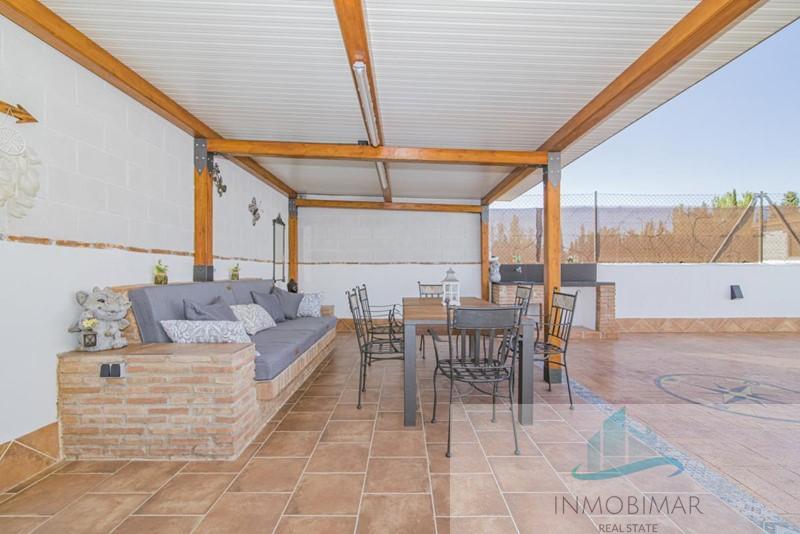 For sale of house in Otura