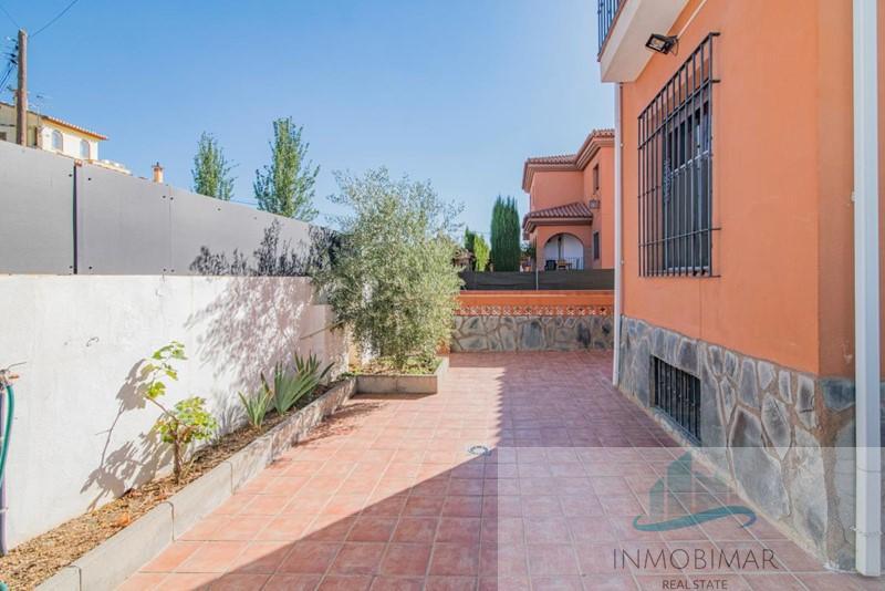 For sale of house in Otura